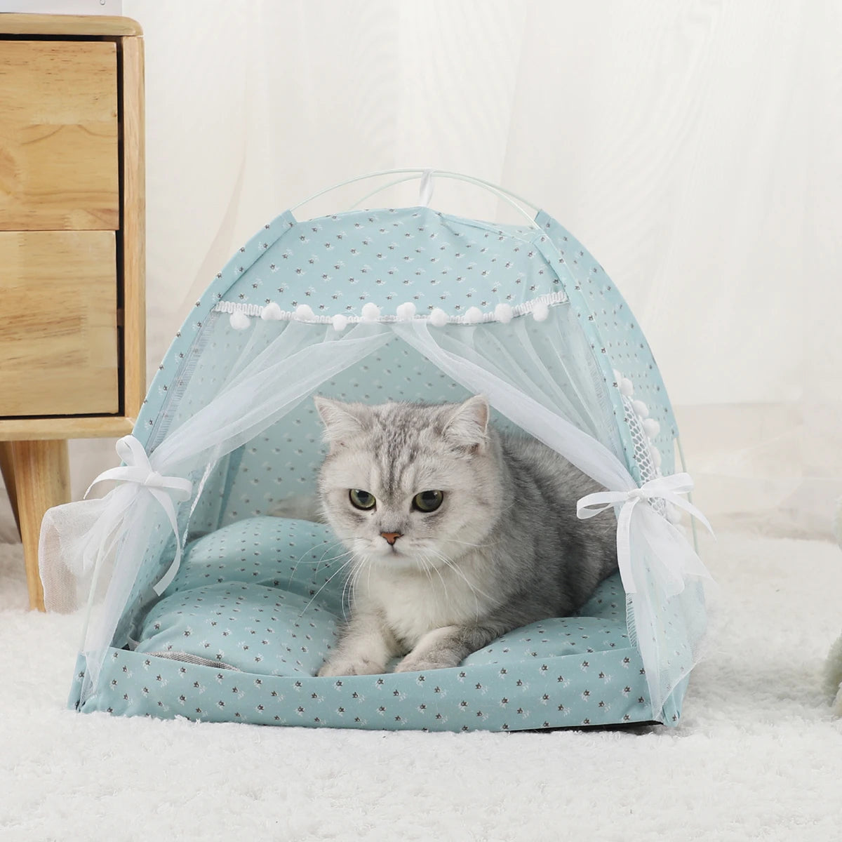 Winter Clamshell Cat Tent Bed | Warm &amp; Breathable Kitten House