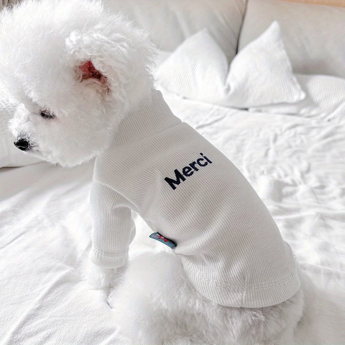 Pet Clothes Dog Cat Out Handsome Cute Letter Bottoming Shirt Soft and Comfortable Spring and Summer